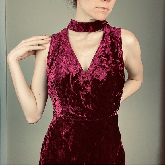 EUC Bisou Bisou Velvet cocktail Dress - Picture 3 of 6